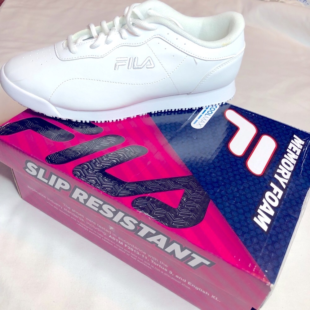 Fila white memory foam slip resistant wet/ dry/ oil cool max sneakers